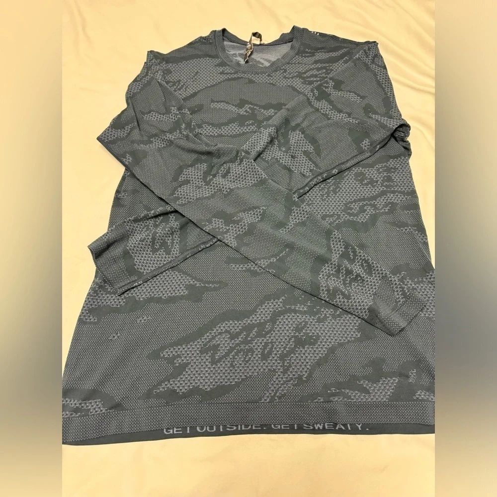 Lululemon Metal Vent Breathe Long Sleeve